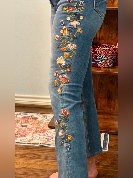 DRIFTWOOD Denim - Driftwood Kelly Embroidered Floral Jeans Size 28 Bootcut Boho Stretch